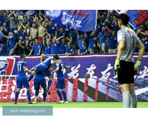 上海申花亚冠赛场展现顽强韧劲与精妙战术执行力