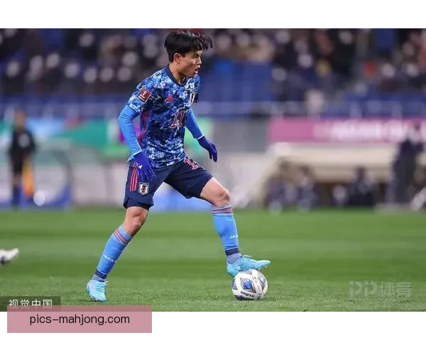 久保建英对阵利物浦欧联杯比赛中的防守端价值评估解析战术意义与贡献